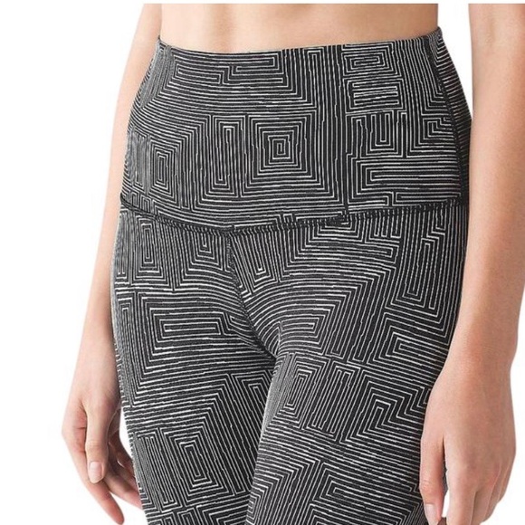 Black and White Wunder Under Pant Hi Rise Maze - Picture 4 of 4